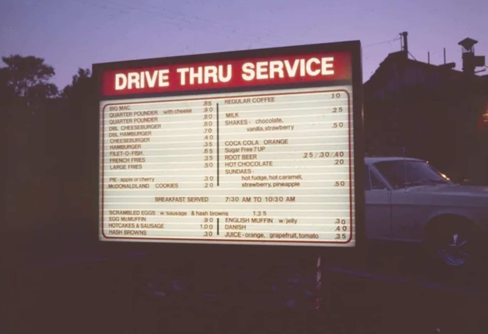 And with new fans came several innovations, the restaurant introducing including iconic items like McNuggets and the infamous McDonald’s pizza. But these new offerings didn’t necessarily come at a hefty price. In 1986, you could nab a Big Mac for just $1.60. 